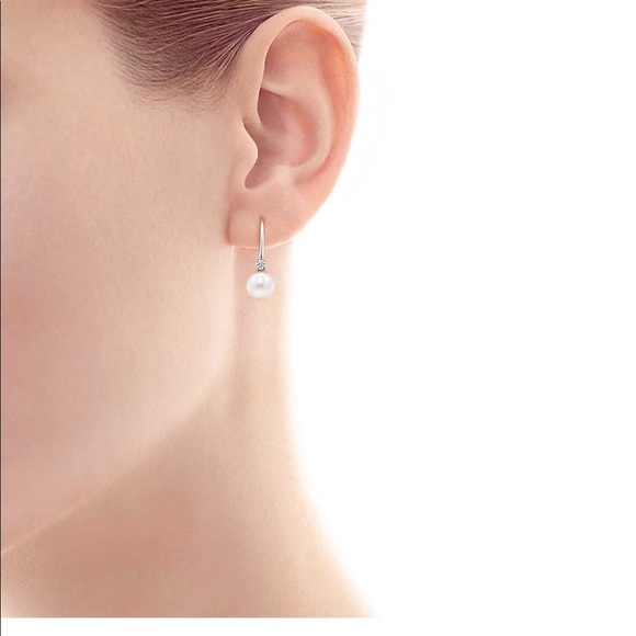 Beautiful classic diamond and pearl earrings - Picture 3 of 4